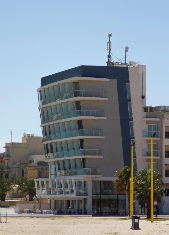 Water'S Edge Hotel Birżebbuġa Extérieur photo