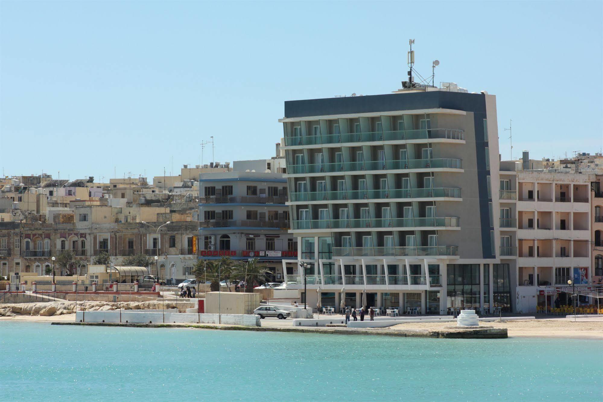 Water'S Edge Hotel Birżebbuġa Extérieur photo