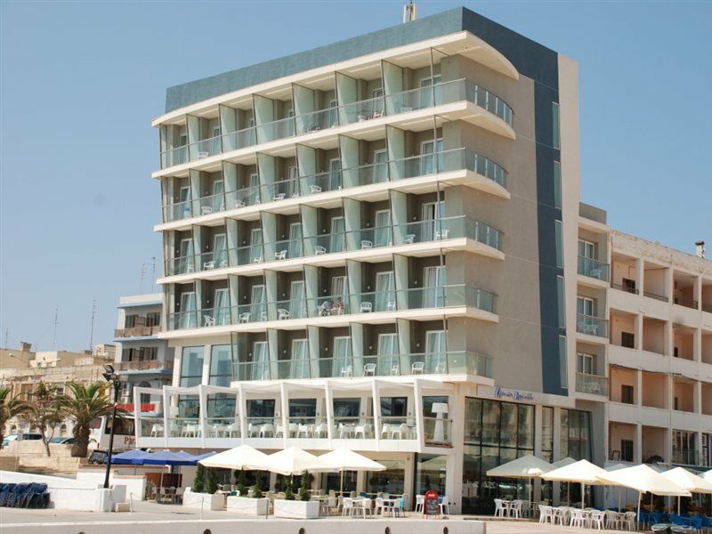 Water'S Edge Hotel Birżebbuġa Extérieur photo